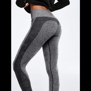 SEAMLESS WORKOUT TIGHT